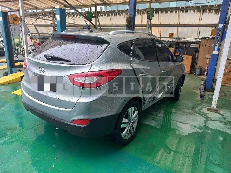 Photo 2 of 8: 2015 Hyundai Tucson ix, VIN KMHJT81VBFU090832 — Korean insurance auction