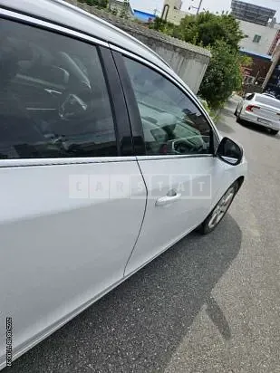 Photo 2 of 27: 2018 Volvo V60 D3 — Korean insurance auction