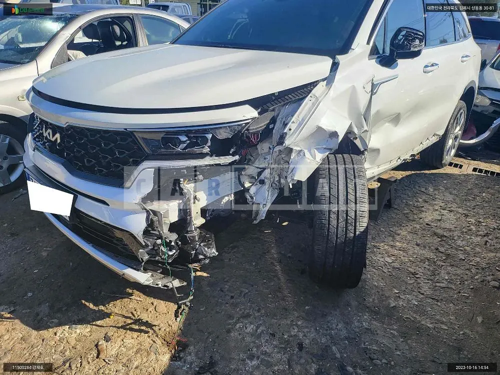Photo 2 of 13: 2022 Kia Sorento /Sorrento, VIN KNARH81BGPA181828 — Korean insurance auction