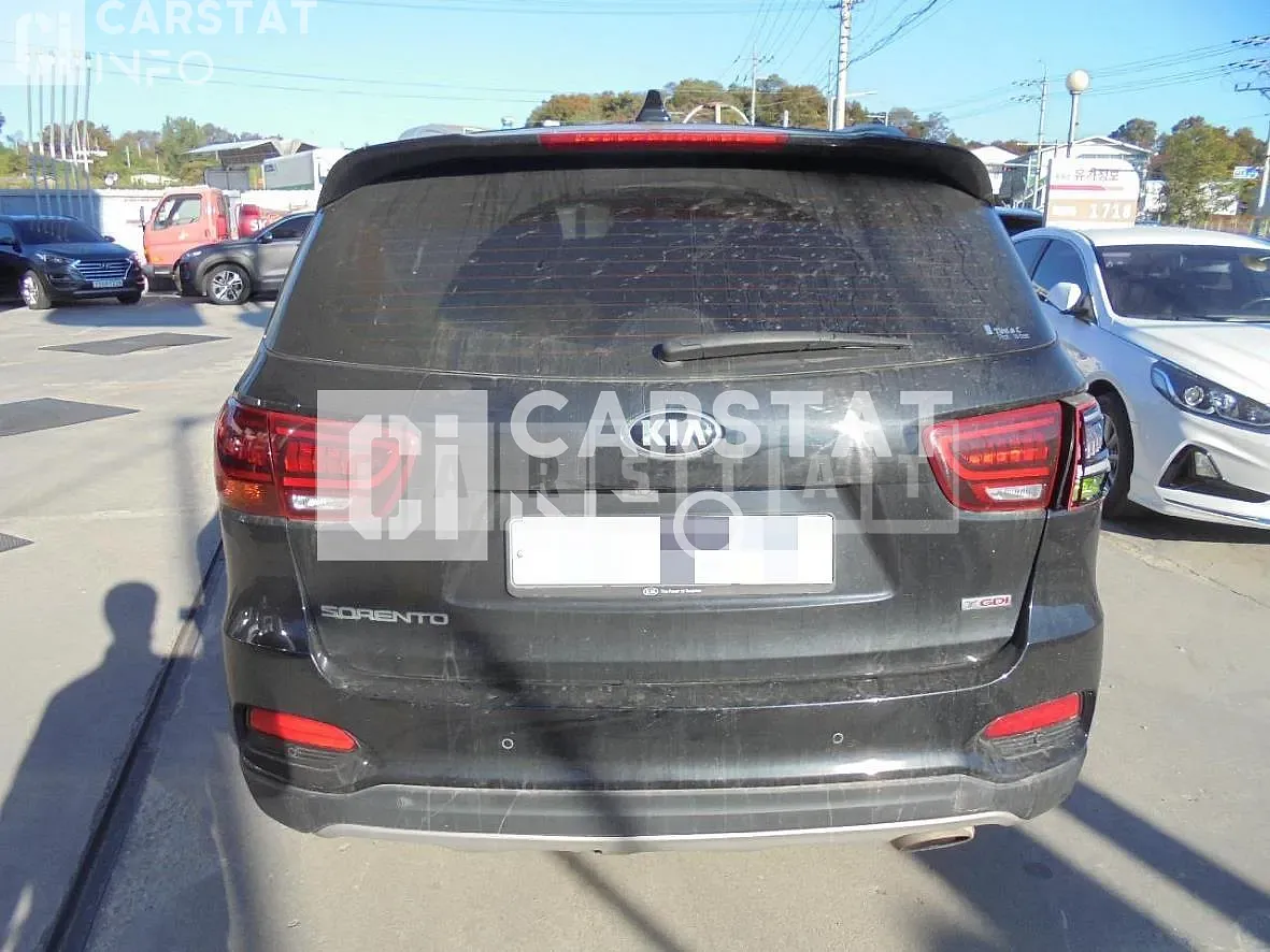 Photo 2 of 6: 2019 Kia Sorento 2.0 (Gasoline) — Korean insurance auction