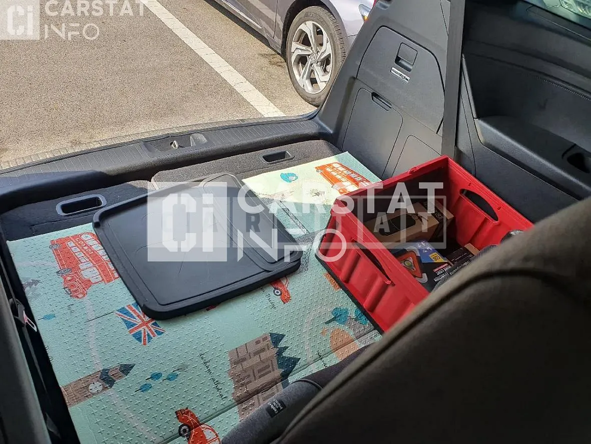Photo 2 of 59: 2020 Honda Odyssey, VIN 5KBRL6880LB600118 — Korean insurance auction