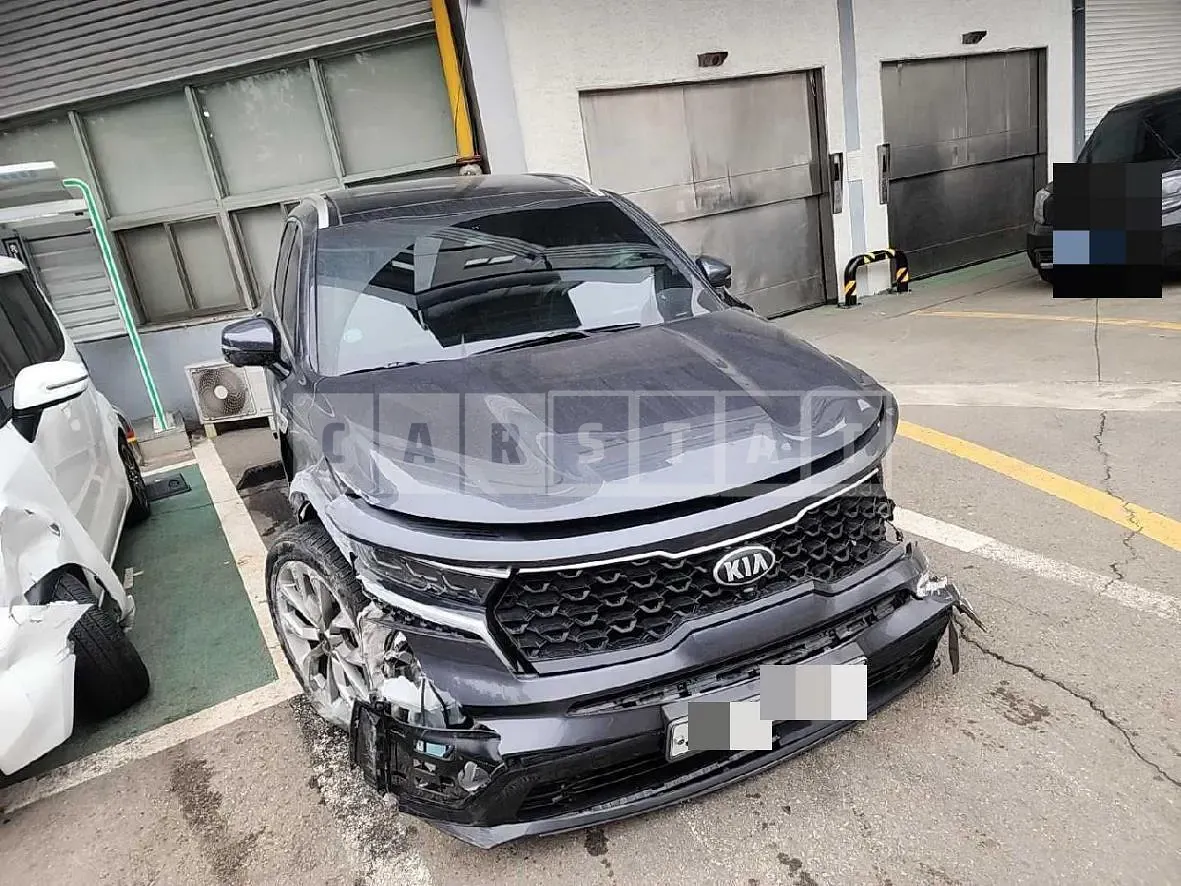 Photo 2 of 16: 2020 Kia Sorento, VIN KNARK81BGMA006864 — Korean insurance auction