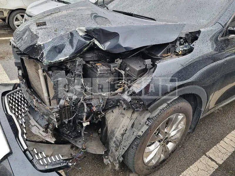Photo 2 of 19: 2017 Kia Sorento /Sorrento, VIN KNAPS81BBJA405834 — Korean insurance auction