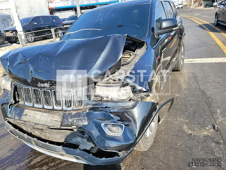 Photo 2 of 14: 2015 Jeep Straw Grand Cherokee, VIN 1C4RJFBMXFC622037 — Korean insurance auction