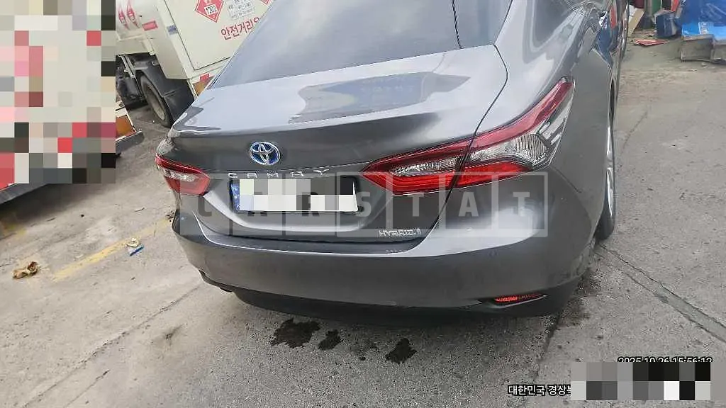 Photo 2 of 18: 2024 Toyota Camry Hybrid LE — Korean insurance auction