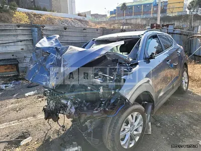 Photo 1 of 13: 2020 Hyundai Tucson, VIN KMHJ3812GLU282372 — Korean insurance auction