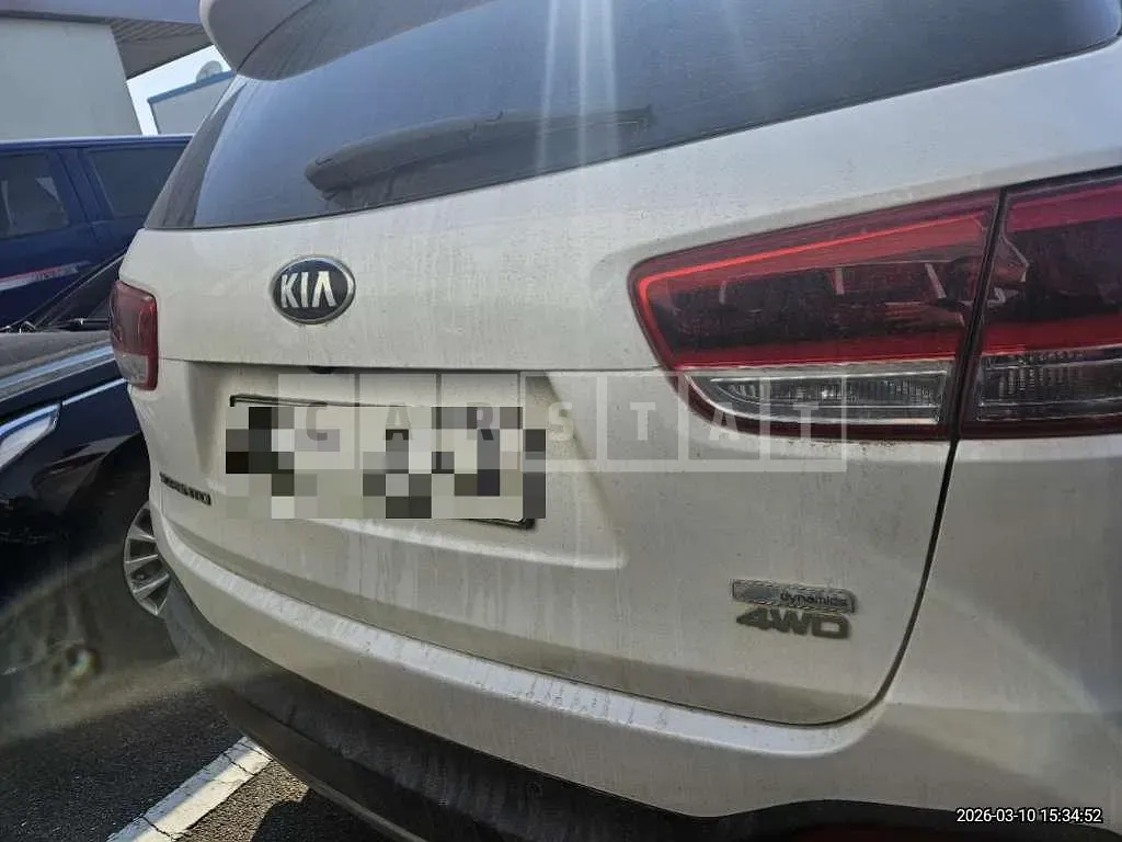 Photo 2 of 11: 2017 Kia Sorento 4WD — Korean insurance auction