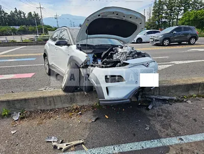 Photo 1 of 5: 2019 Hyundai Kona Electric, VIN KMHK381GFKU046213 — Korean insurance auction