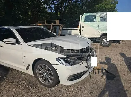Photo 2 of 46: 2018 BMW 520i — Korean insurance auction