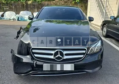 Photo 1 of 10: 2017 Mercedes-Benz E200 — Korean insurance auction