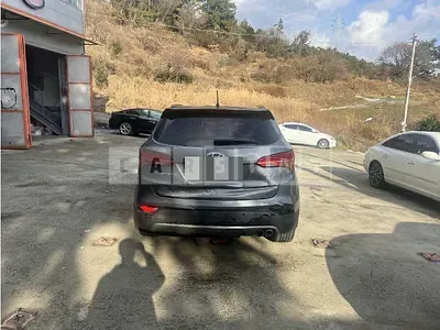 Photo 1 of 8: 2014 Hyundai Santa Fe DM — Korean insurance auction