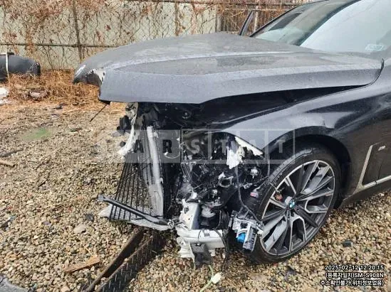 Photo 2 of 10: 2022 BMW 740i — Korean insurance auction