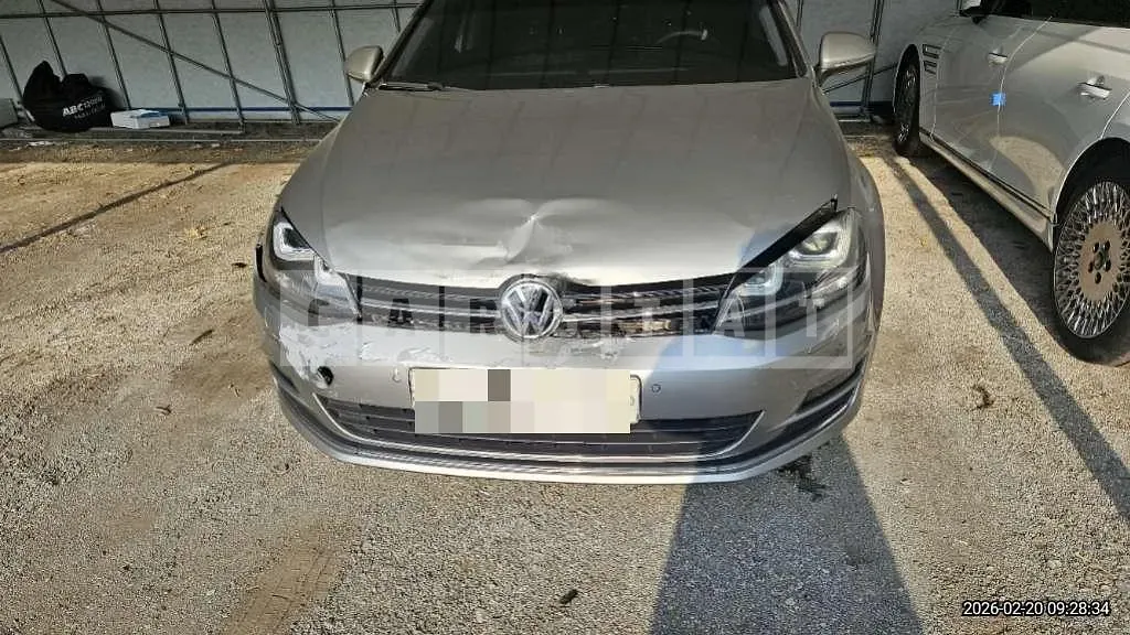 Photo 2 of 18: 2015 Volkswagen Golf 2.0 TDI BMT — Korean insurance auction