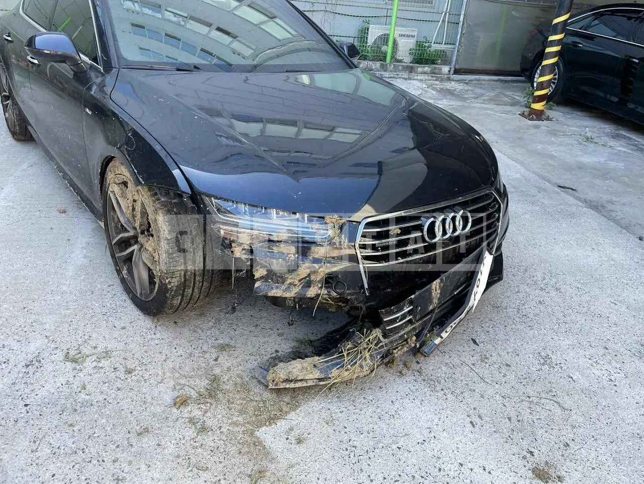 Photo 2 of 15: 2015 Audi A7 50 TDI quattro, VIN WAUZZZ4G7GN053460 — Korean insurance auction