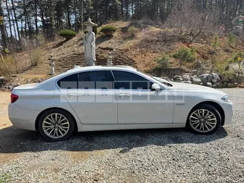 Photo 2 of 14: 2016 BMW 520d, VIN WBA5E5104GG200204 — Korean insurance auction