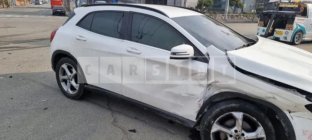 Photo 2 of 8: 2019 Mercedes-Benz GLA 220, VIN WDCTG4FB5KJ643346 — Korean insurance auction