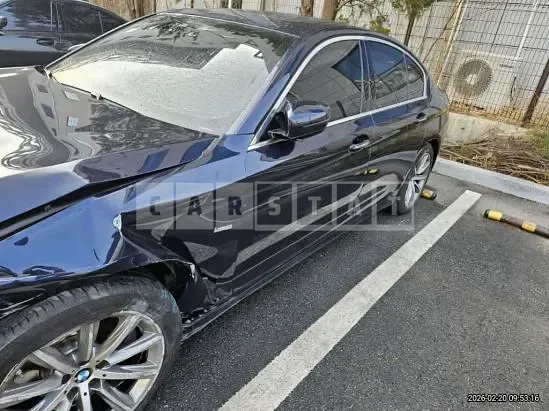 Photo 2 of 14: 2018 BMW 520i — Korean insurance auction