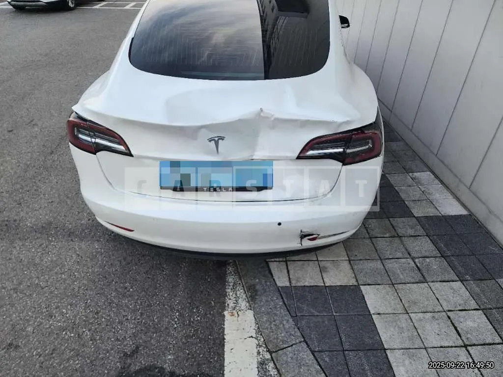 Photo 2 of 18: 2020 Tesla Model 3 Standard Range Plus RWD — Korean insurance auction