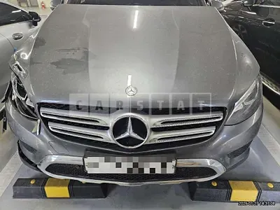 Photo 1 of 13: 2017 Mercedes-Benz GLC220 d 4Matic — Korean insurance auction