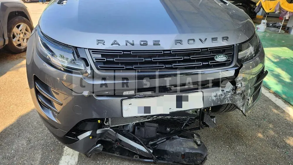 Photo 2 of 12: 2025 Land Rover Range Rover Evoque P250 — Korean insurance auction