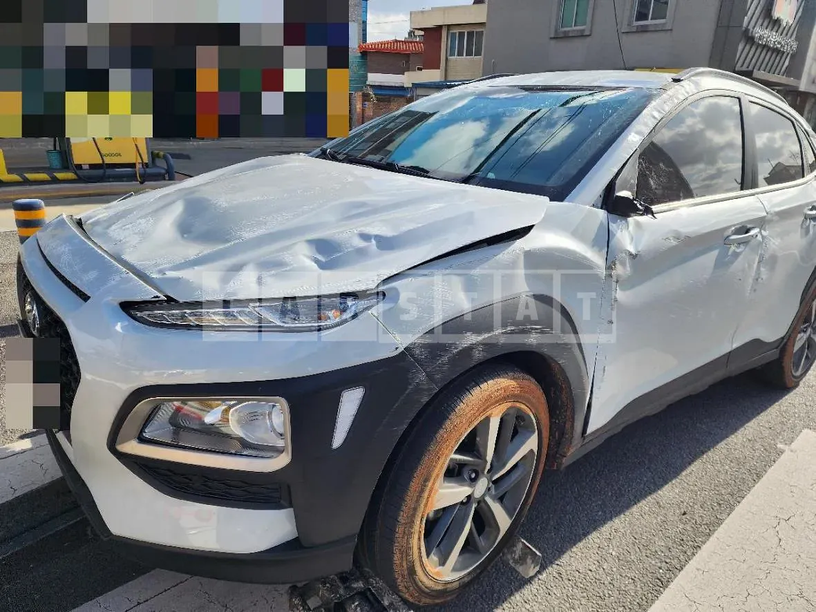 Photo 2 of 14: 2019 Hyundai Kona 1.6, VIN KMHK4815GKU422349 — Korean insurance auction