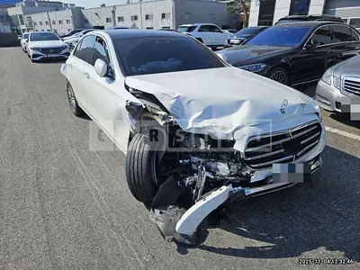 Photo 1 of 13: 2023 Mercedes-Benz E250 — Korean insurance auction