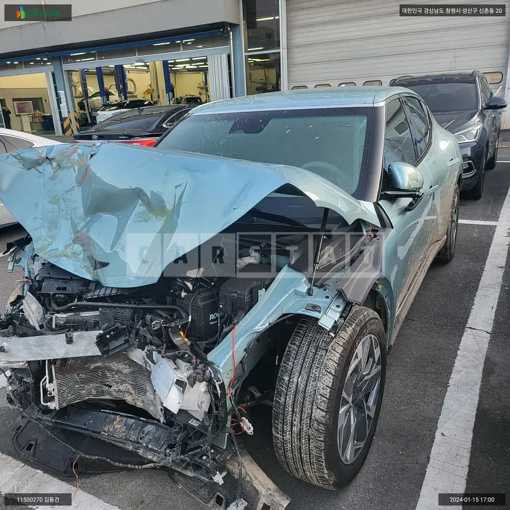 Photo 2 of 13: 2022 Genesis GV60, VIN KMTKB81AFNU009008 — Korean insurance auction