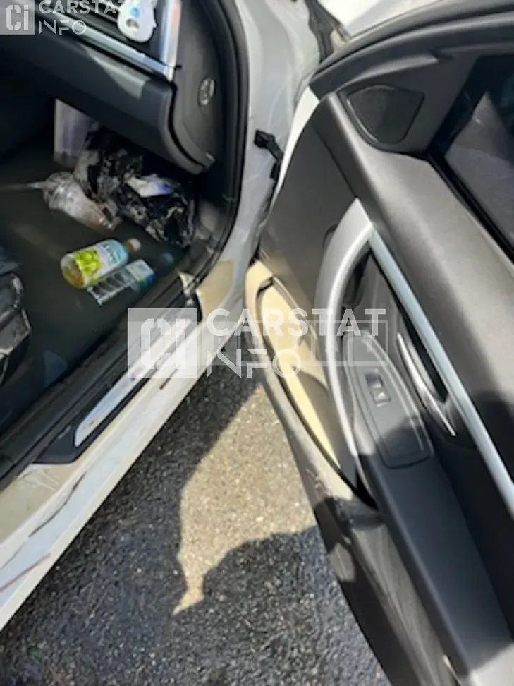 Photo 2 of 5: 2018 BMW 320d MSport Package WLTP, VIN WBA8C5101JK736518 — Korean insurance auction