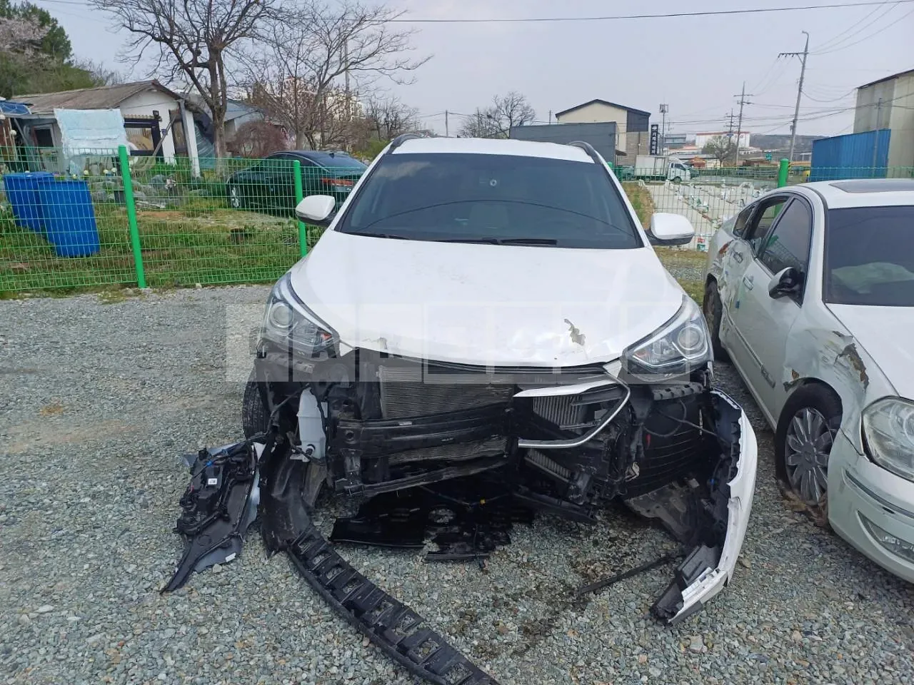 Photo 2 of 6: 2016 Hyundai Santa Fe, VIN KMHSW81UBGU656045 — Korean insurance auction