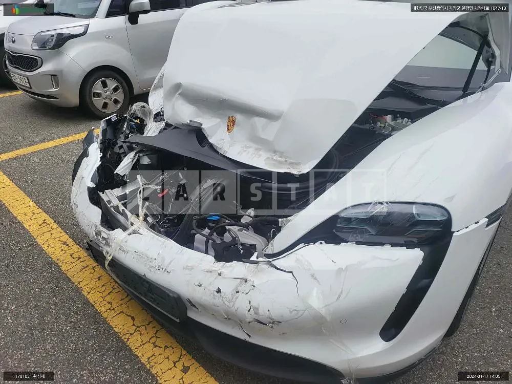 Photo 2 of 12: 2022 Porsche Taycan 4S, VIN WP0AB2Y13NSA43494 — Korean insurance auction