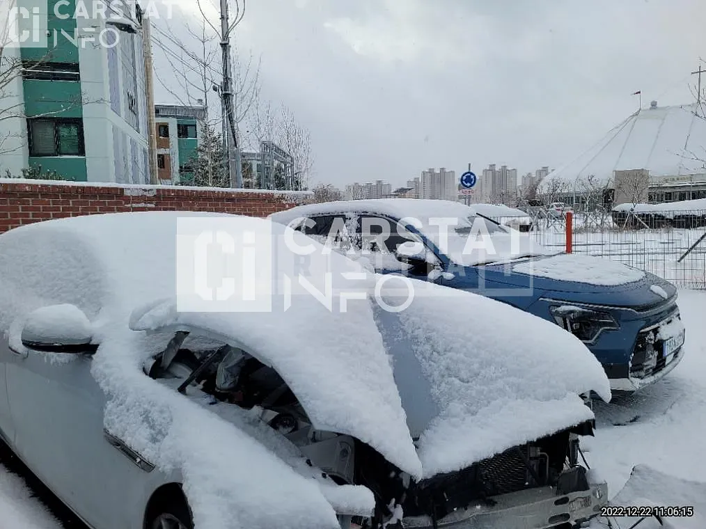 Photo 2 of 13: 2018 Jaguar XJ 3.0d, VIN SAJAA129XJNW17141 — Korean insurance auction