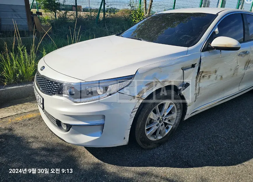 Photo 2 of 20: 2018 Kia K5 — Korean insurance auction
