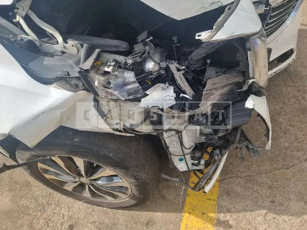 Photo 2 of 34: 2016 Kia Carnival, VIN KNHMF37ABGS116982 — Korean insurance auction