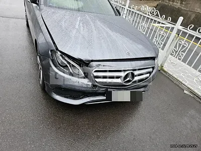 Photo 1 of 22: 2019 Mercedes-Benz E300, VIN WDDZF4JB3KA587892 — Korean insurance auction