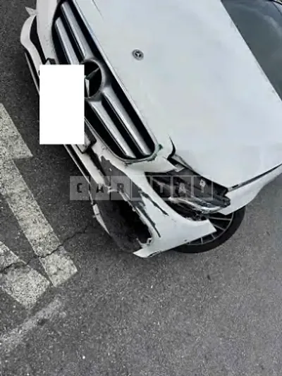 Photo 1 of 13: 2018 Mercedes-Benz E 200 — Korean insurance auction
