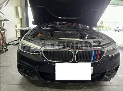 Photo 1 of 32: 2019 BMW 530i M Sport Package Plus — Korean insurance auction