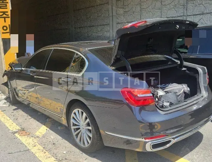 Photo 2 of 10: 2016 BMW 740Ld xDrive — Korean insurance auction
