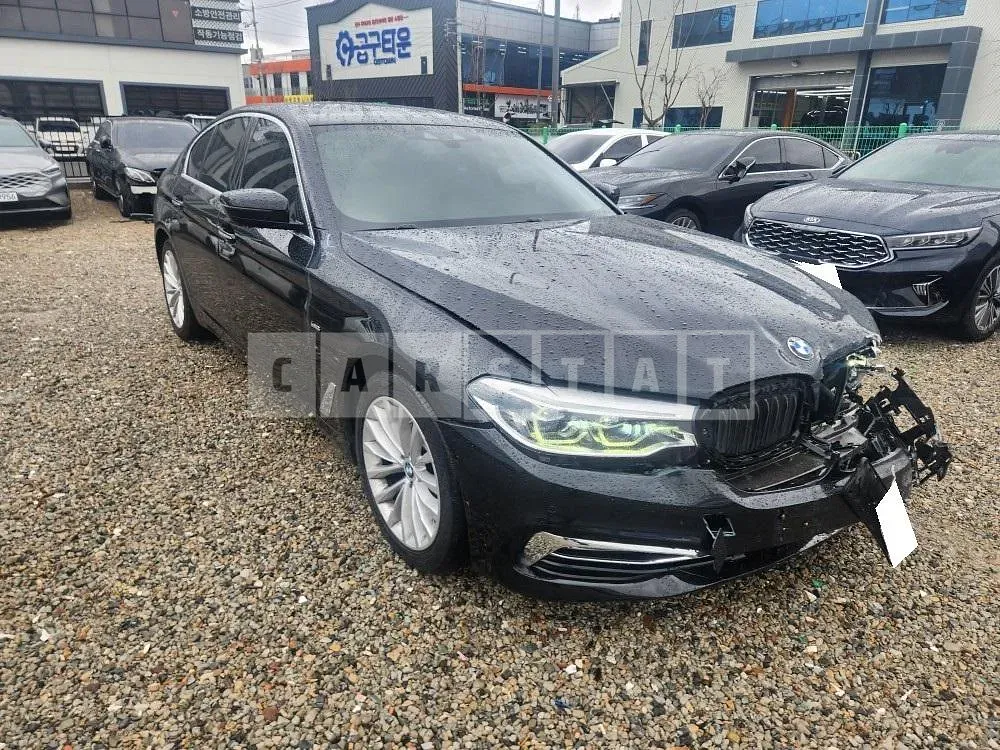 Photo 2 of 12: 2018 BMW 520d, VIN WBAJC3109JDA05784 — Korean insurance auction