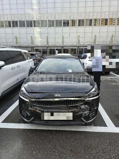 Photo 1 of 6: 2018 Kia K7 — Korean insurance auction
