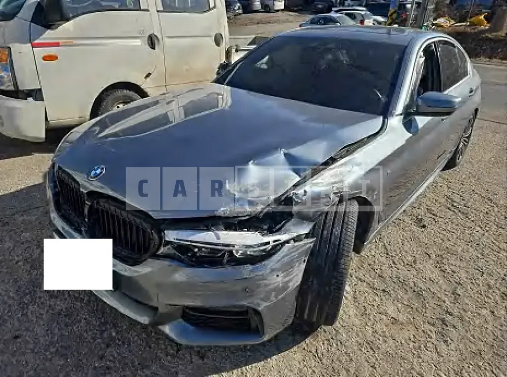 Photo 2 of 18: 2019 BMW 530i xDrive M Sport Package Plus — Korean insurance auction