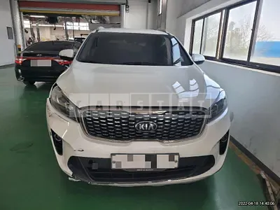 Photo 1 of 22: 2017 Kia Sorento 2.0 (4WD), VIN KNAPG81ADJA381679 — Korean insurance auction