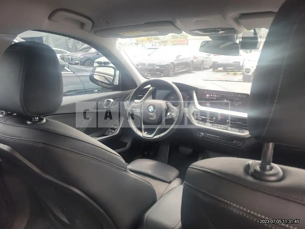 Photo 2 of 18: 2020 BMW 118d (17), VIN WBA7M9108L7F62567 — Korean insurance auction