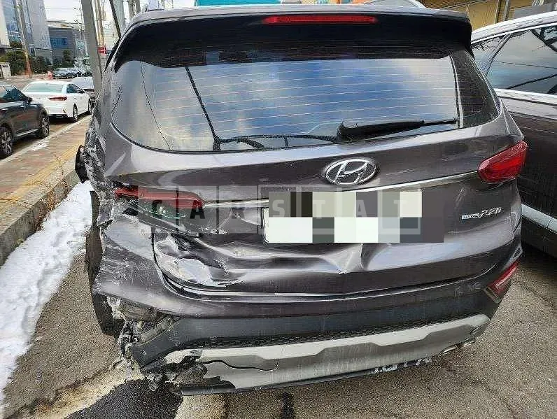 Photo 2 of 30: 2018 Hyundai Santa Fe TM 4WD — Korean insurance auction