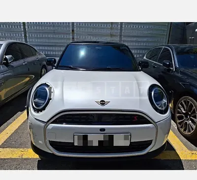 Photo 1 of 23: 2024 MINI Cooper S — Korean insurance auction