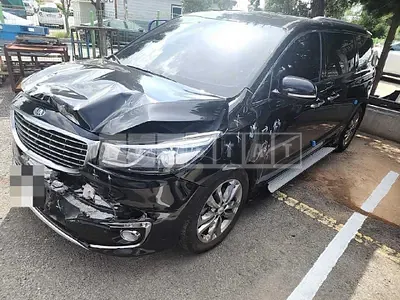 Photo 1 of 10: 2017 Kia Carnivals, VIN KNAMD81ABJS409251 — Korean insurance auction