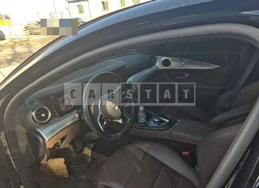 Photo 2 of 29: 2019 Mercedes-Benz E 250 — Korean insurance auction