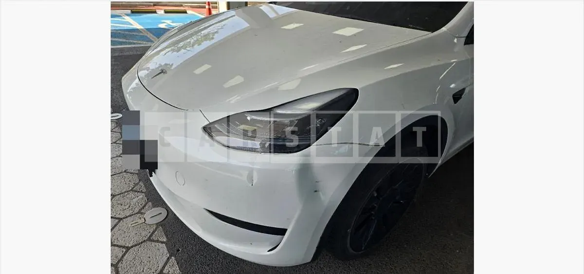 Photo 3 of 3: 2024 Tesla (parts) Model Y Headlamp — Korean insurance auction