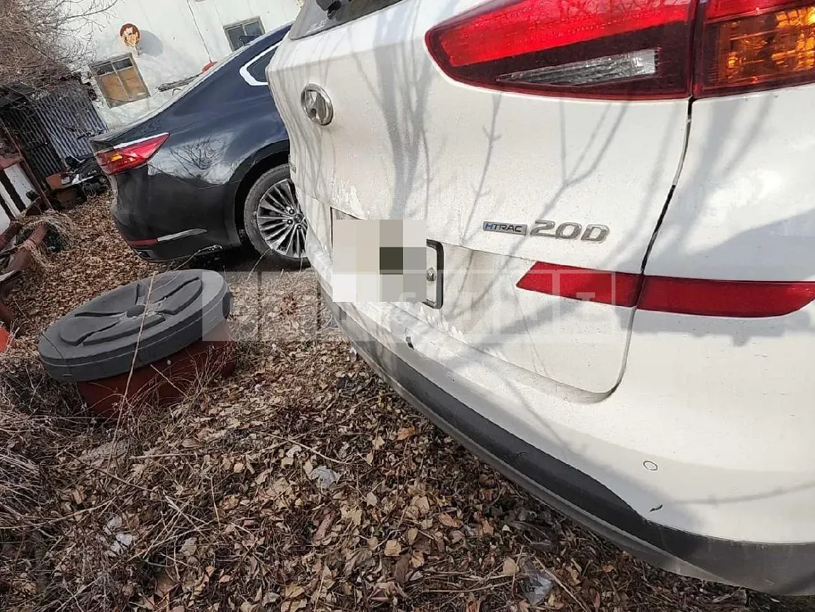 Photo 2 of 27: 2019 Hyundai Tucson TL 2.0 (4WD), VIN KMHJ381ADKU927566 — Korean insurance auction