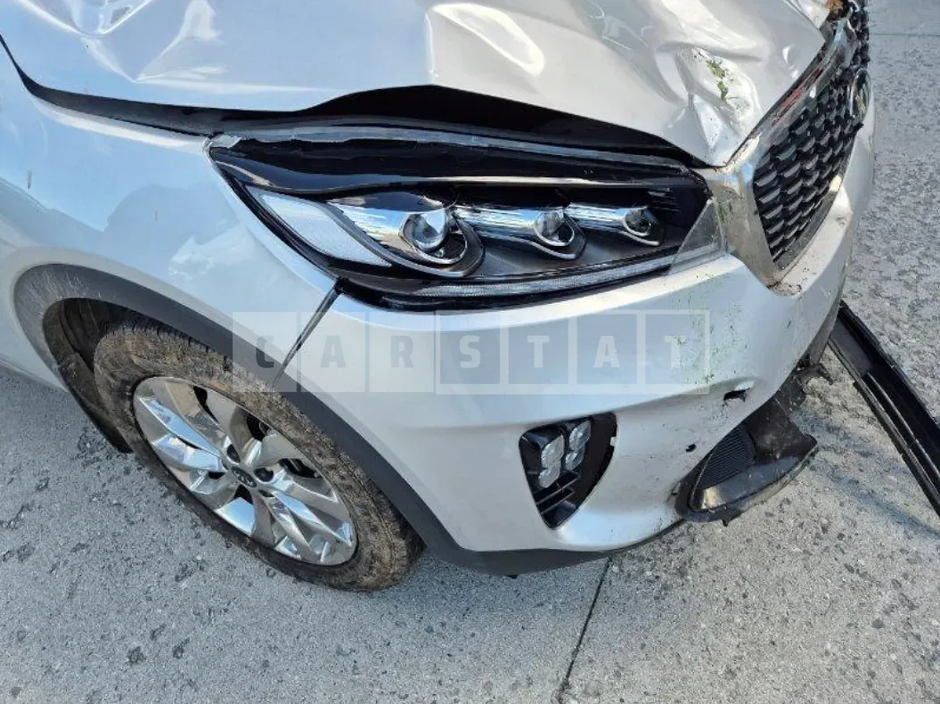 Photo 2 of 10: 2019 Kia Sorento — Korean insurance auction