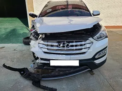 Photo 1 of 13: 2015 Hyundai Santa Fe, VIN KMHSW81UBFU413366 — Korean insurance auction